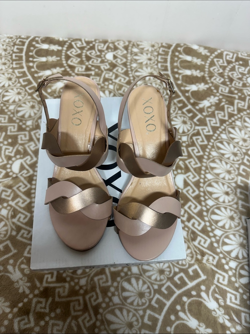 XOXO Women's Blush Pink and Metallic Gold Wavy Strap Heels